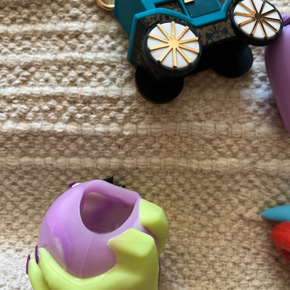 Bath & Body Works Sani Pocketbac Holders - Picture 4 of 4
